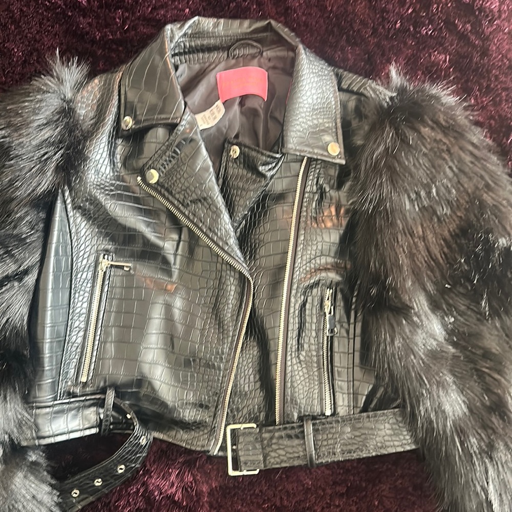 Azalea Wang Nolla Black faux fur coat